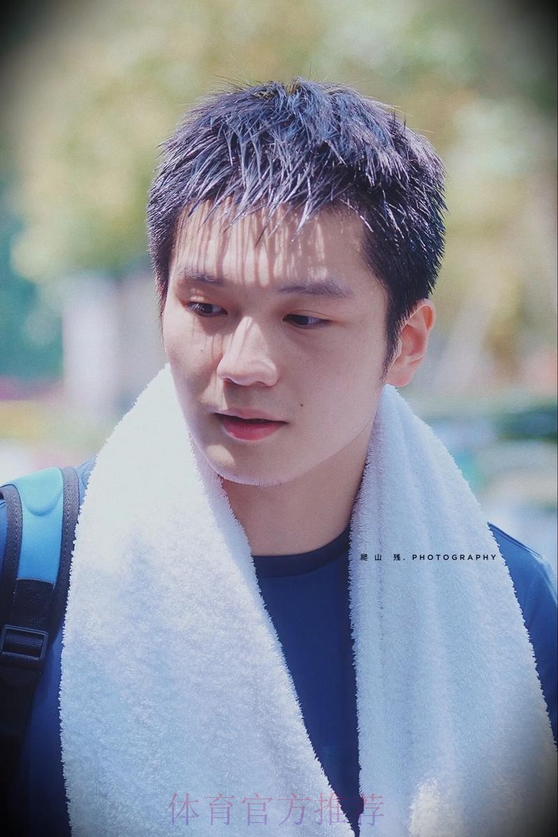 樊振东恐怖的商业价值!出去了才知道,以前淋的大雨,都是人工降雨! 樊振东恐怖的商业价值!出去了才知道,以前淋的大雨,都是人工降雨!